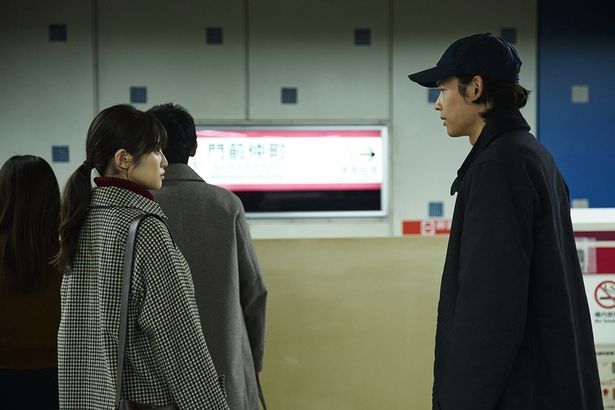 東野圭吾のベストセラーを、松村北斗＆今田美桜主演で映画化した『白鳥とコウモリ』は2位スタート