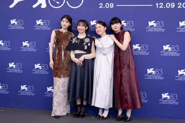 藤野と京本を演じた4人