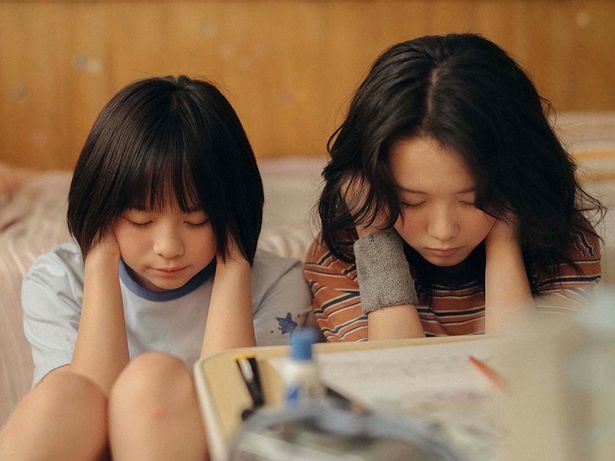 子ども時代の藤野と京本を演じた、七瀬ふうりと岡田六花の魅力も光る