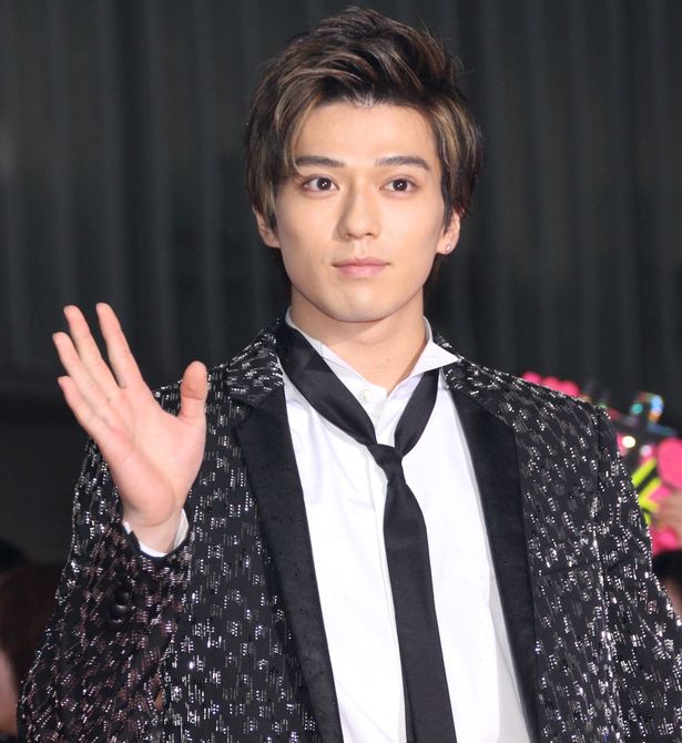 檜山直純役の新田真剣佑