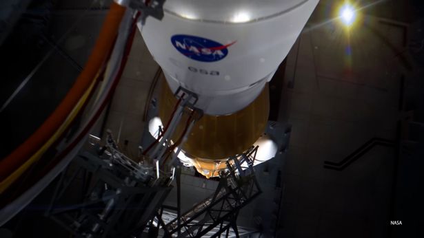 劇中では宇宙人に関わる貴重な資料も!?