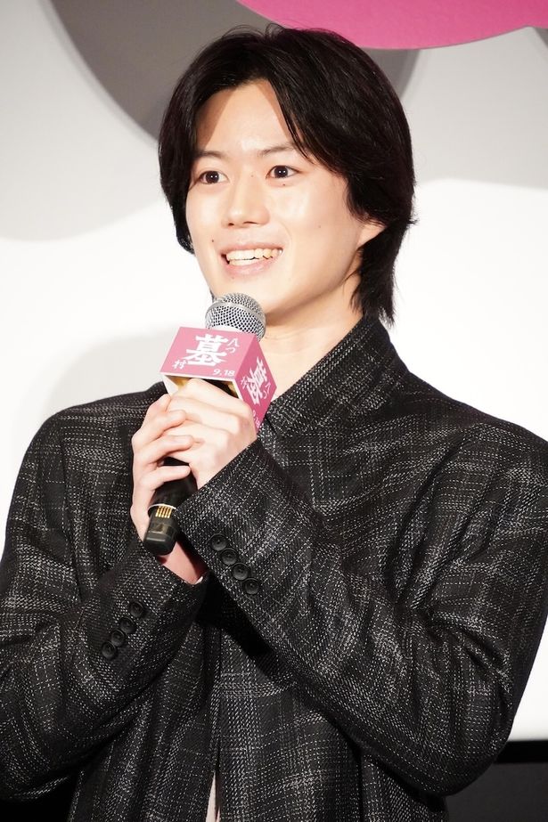 辰弥役を演じる奥智哉