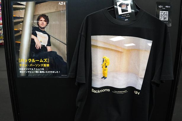 ケイン・パーソンズ監督も、日本オリジナルTシャツを着用してくれた
