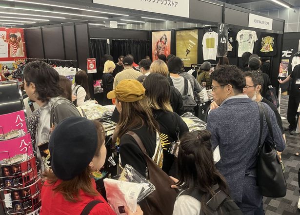 オープニング直後は待機列が絶えない盛況ぶり！