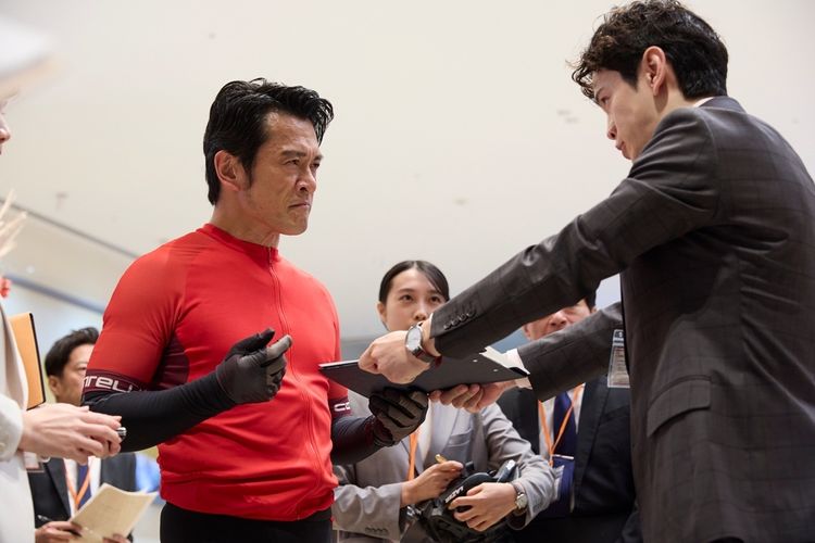 内野聖陽主演『負けへんで』無実の罪に立ち向かう主人公の激動の人生を切り取った場面写真が公開