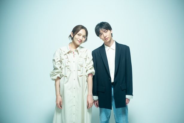 映画『ママがもうこの世界にいなくても　私の命の日記』(10月2日公開)で遠藤夫妻を演じた川口春奈＆高杉真宙にインタビュー！