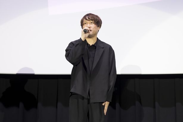 主演の重岡大毅を「アイドル過ぎる」と絶賛する監督の近藤亮太