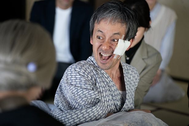 田治見家の現当主で病に伏せている田治見久弥役の滝藤賢一(『八つ墓村』)