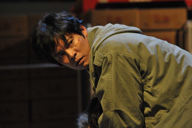 上層部の隠蔽工作によって青島がピンチに陥ってしまう…(『踊る大捜査線 THE FINAL 新たなる希望』)