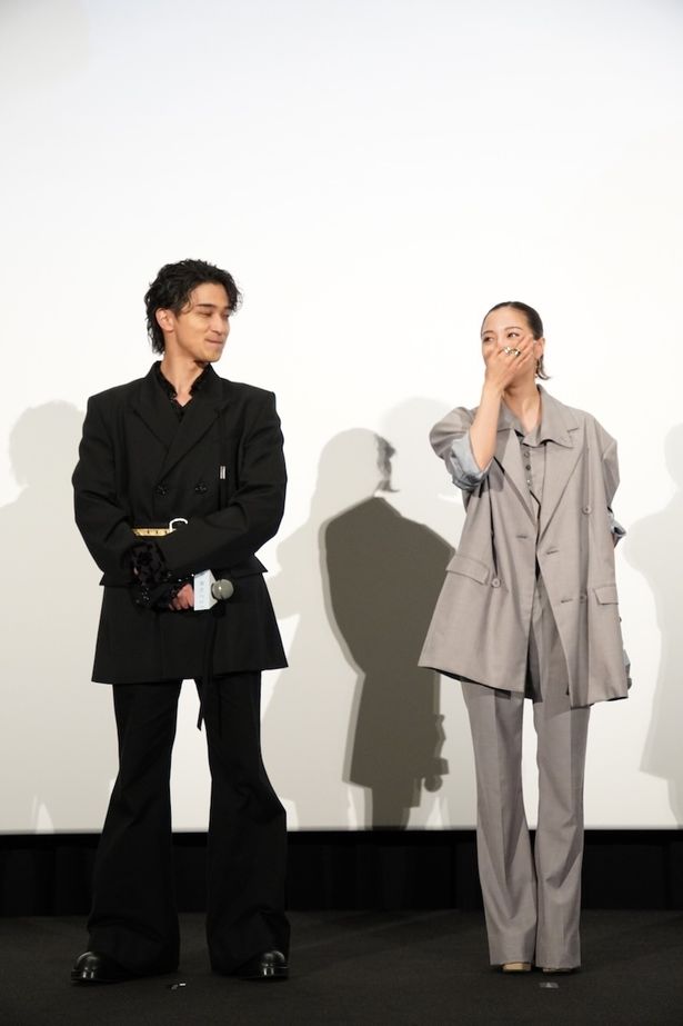 『汝、星のごとく』完成披露試写会の様子