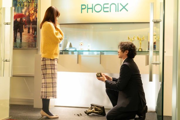 沙都子と村本が出会うのが、映画配給会社「PHOENIX」のエントランス