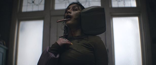 【写真を見る】極悪ブルータルなゴア描写が光る、「死霊のはらわた」最新作『Evil Dead Burn』