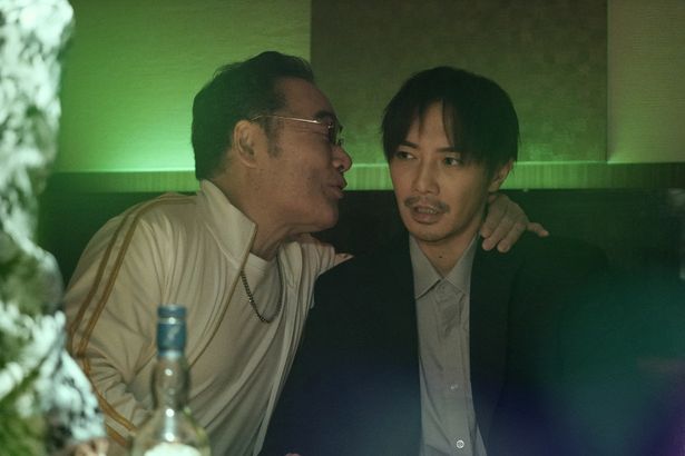 ヤクザに借金を作り、窮地に陥る良介