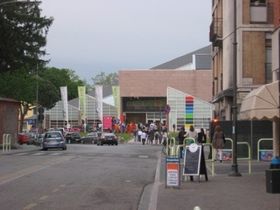 メイン会場の新ジョバンニ劇場