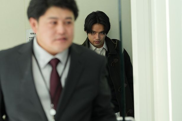 会社でも奇行に走るように…