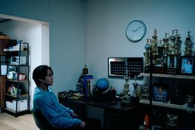 磯村勇斗×末澤誠也W主演作『mentor』“イソスエコンビ”が体現する狂気の世界を捉えた新場面写真が解禁！