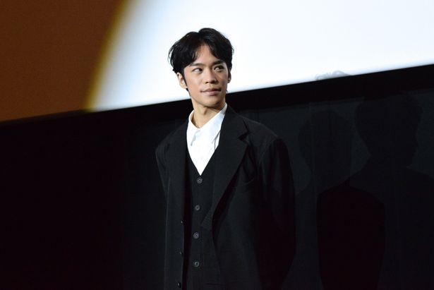 過去の自分に伝えたい、意外なメッセージについて話す小野賢章