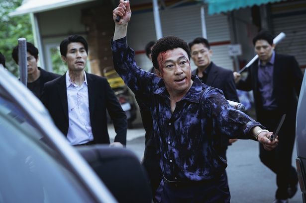 数々の名作に欠かせない韓国きっての名バイプレイヤー、イ・ソンミンの姿も！