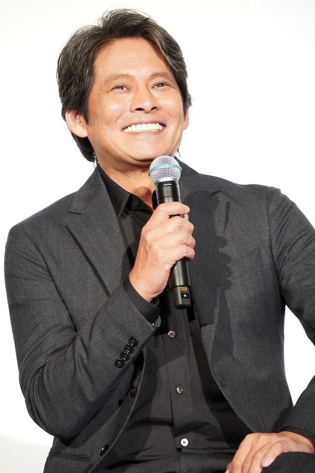 青島俊作を演じる織田裕二