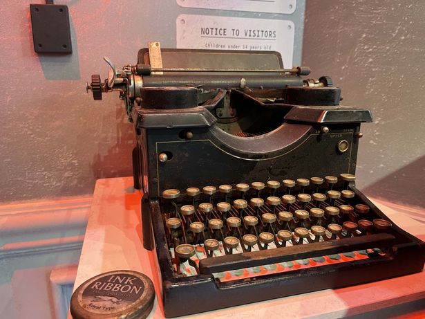 バイオファンにはおなじみのタイプライターも展示