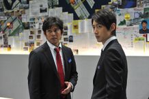 警察に反旗を翻すことになる小池茂役の小泉孝太郎も最新作にカメオ出演(『踊る大捜査線 THE FINAL 新たなる希望』)