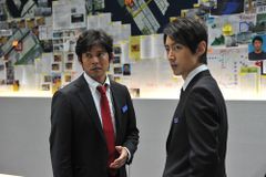 警察に反旗を翻すことになる小池茂役の小泉孝太郎も最新作にカメオ出演(『踊る大捜査線 THE FINAL 新たなる希望』)