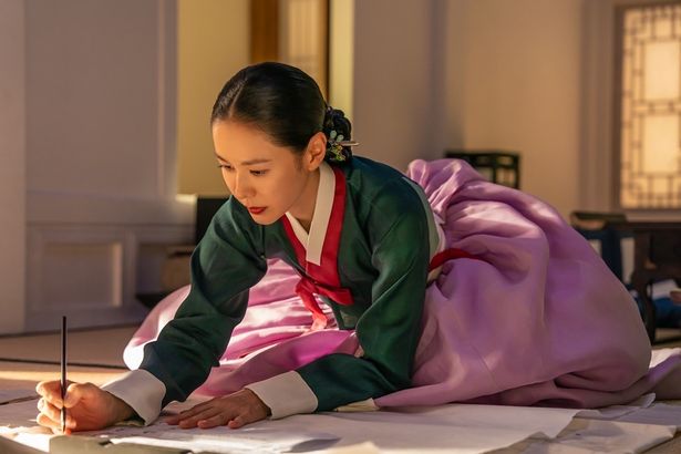 チョ夫人は優れた才能を持ちながらも、女性であるゆえに表舞台に立つことができない