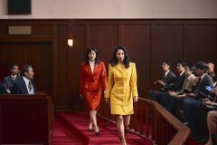 バブル期のファッションやヘアメイクに見る『ファーストボイス』のリアリティ