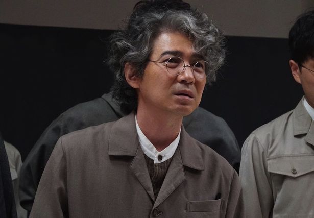 吉岡秀隆演じる元技術士官の野田健治