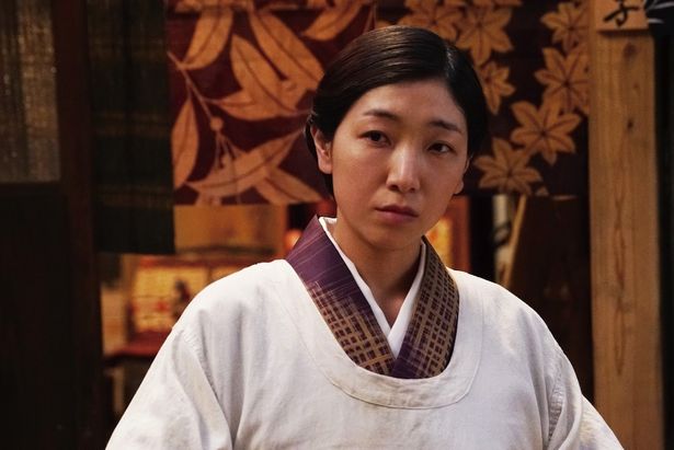 空襲で子どもたちを全員失った太田澄子(安藤サクラ)