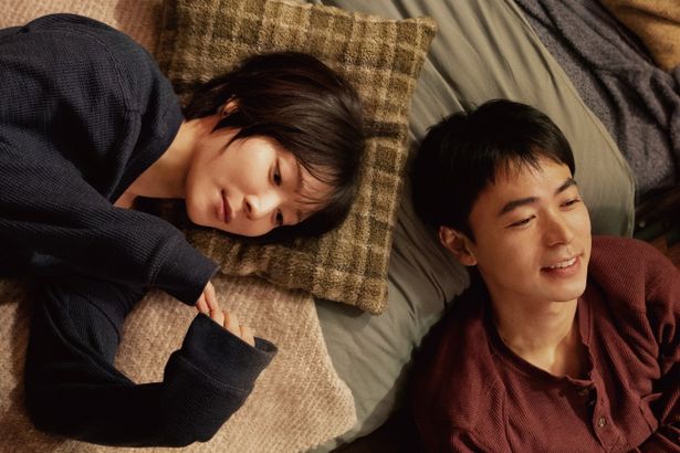 主人公、神名を松岡茉優、神名の男ともだちであるハセオを成田凌が演じる(『男ともだち』)