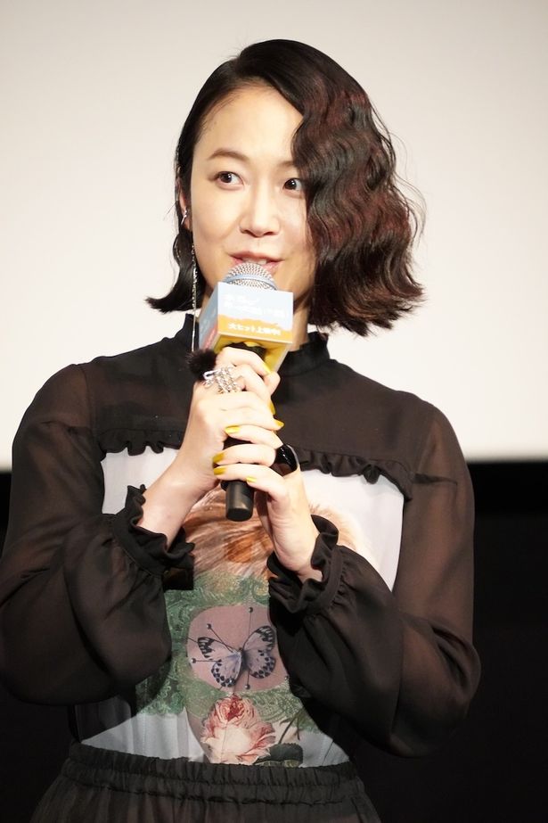 夛田の相手役となる米良役を演じる黒木華