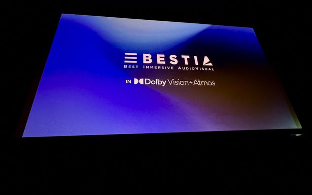 シネマサンシャイン独自のプレミアムシアター「BESTIA」は、映画の中に入り込んだような没入感が魅力