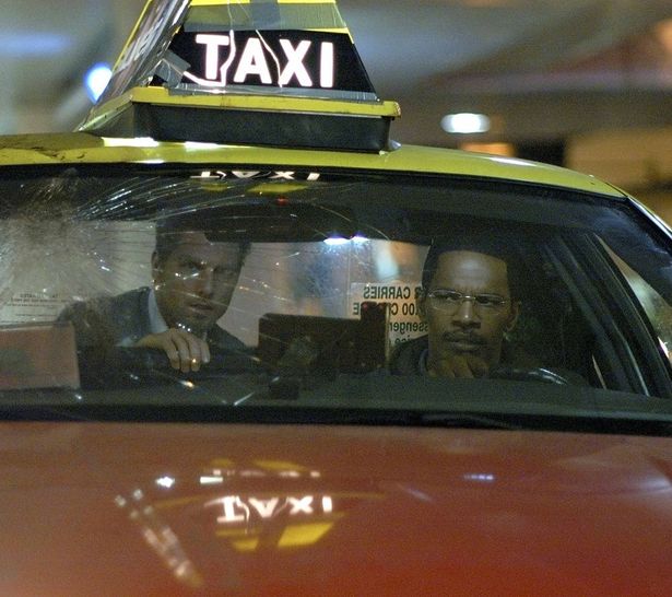 ジェイミー・フォックス演じるタクシー運転手を翻弄しながら、彼の人生に大きな影響を与える(『コラテラル』)
