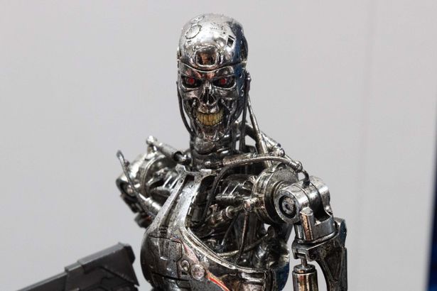 映画と違ってじっくり時間をかけて眺められるのがプラモデルのいいところ