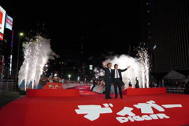 クライマックスは、花火でお祝い！