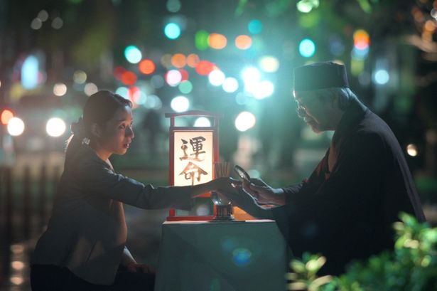 願いが叶うことと引き換えに“影”を売ってしまう女性の姿を追う『影を売る女』