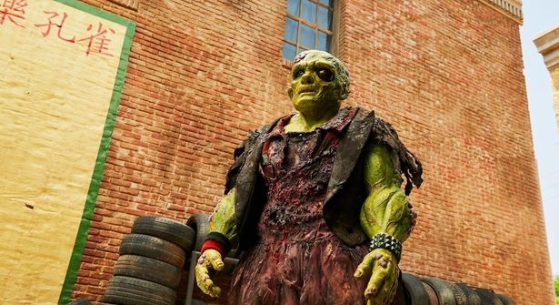 【写真を見る】主演のピーター・ディンクレイジが『トキシック・アベンジャー』への思いを語る！「とても刺激的で、とても誠実な映画」