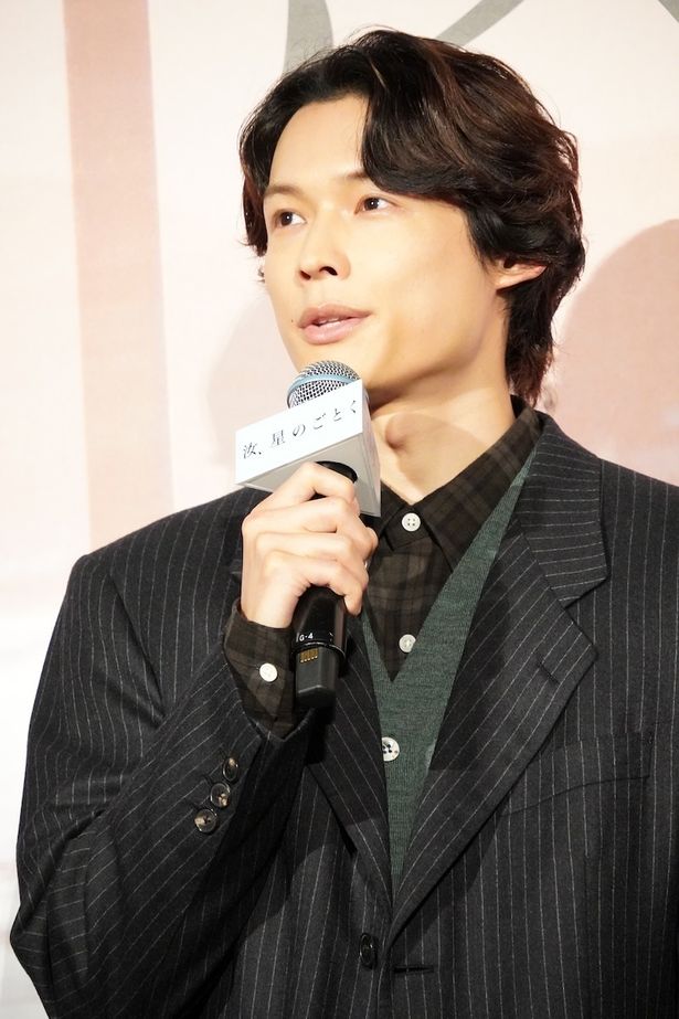 櫂と組んで同じ夢を追う相棒であり、何でも話せる良き親友、久住尚人役の松村北斗