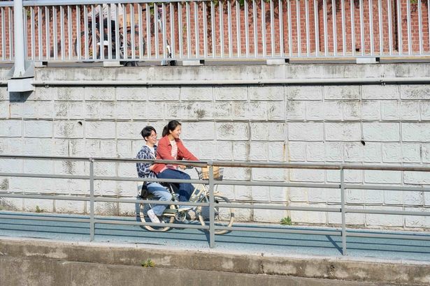 ジュインが生き生きと過ごす毎日の様子が収められた場面写真