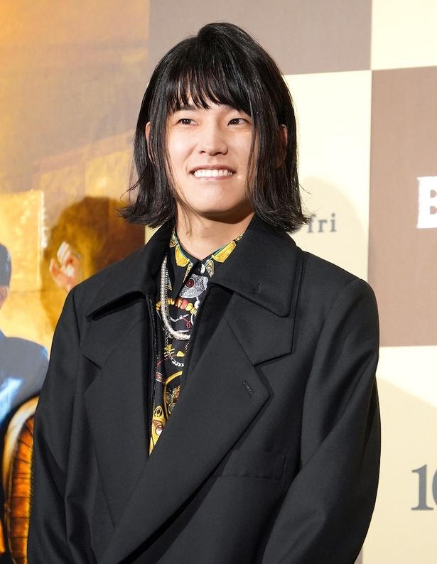 チョン・ギョンホ演じるダンスに⽬覚めて興味ゼロの対抗⾺のガンピョ役のおヨネ