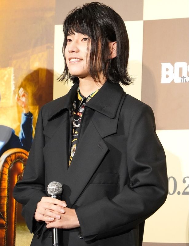 キリッとした表情を見せるおヨネ