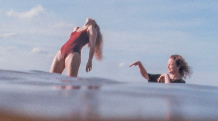 クリステン・スチュワート長編初監督作品『クロノロジー・オブ・ウォーター』2027年2月公開決定！