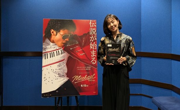 母のキャサリンを坂井恭子が演じる