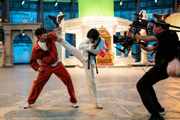 『ハイファイブ！』のメイキング写真や特別映像などが到着