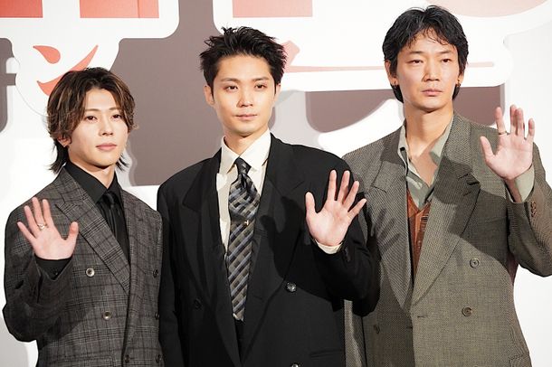 磯村勇斗、末澤誠也をいじる！「狂犬だね！」