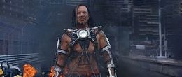 ロシアの刑務所で元囚人にリサーチ！『アイアンマン2』ミッキー