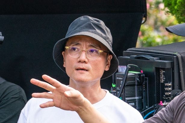 『人質 韓国トップスター誘拐事件』(21)のピル監督と韓国映画界には欠かせない豪華キャスト陣がタッグを組んだ