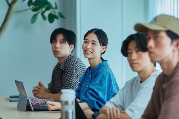 『見上げてごらん』は10月30日(金)より公開