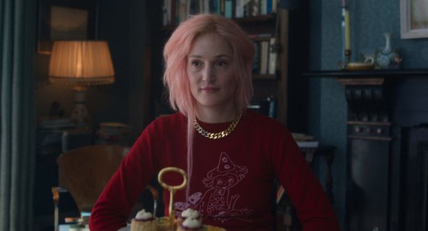 自由奔放な次女リリスを演じるヴィッキー・クリープス